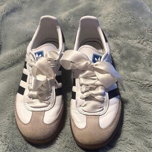 adidas  White Sneakers with Black Stripes and Beige Suede Toe. Size 3 youth.